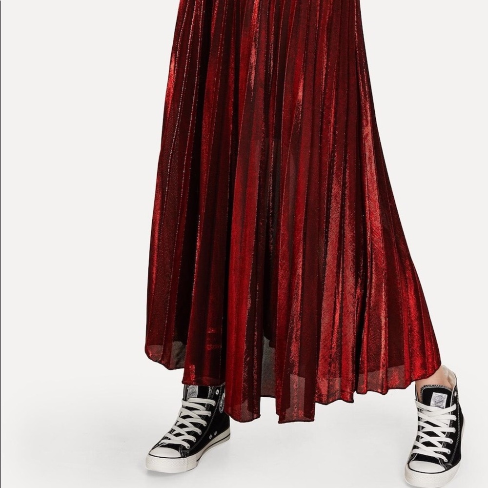 Shimmer Solid Color Pleated Skirt - Picture 2 of 5